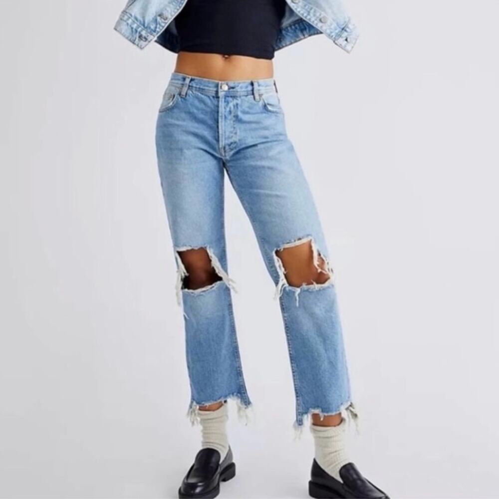 FREE‎ PEOPLE Maggie Straight Leg Distressed Mid Rise Jeans Sz 27